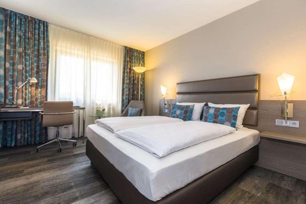 Hotel Scheffelhoehe Bruchsal Chambre photo