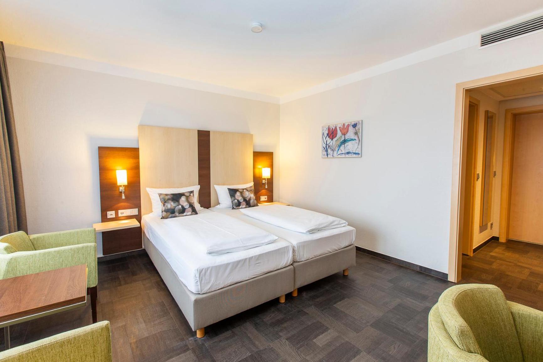 Hotel Scheffelhoehe Bruchsal Extérieur photo