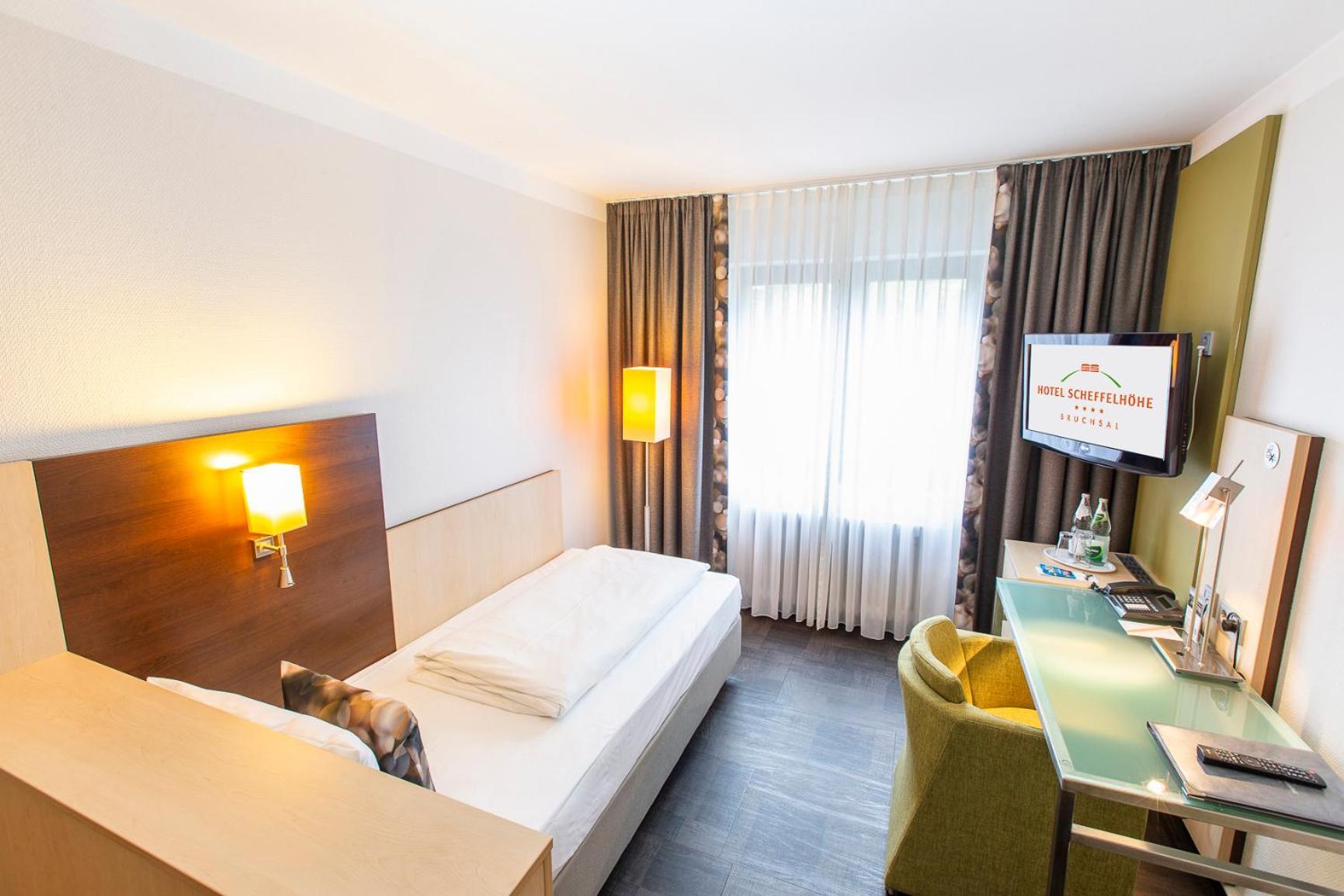Hotel Scheffelhoehe Bruchsal Extérieur photo