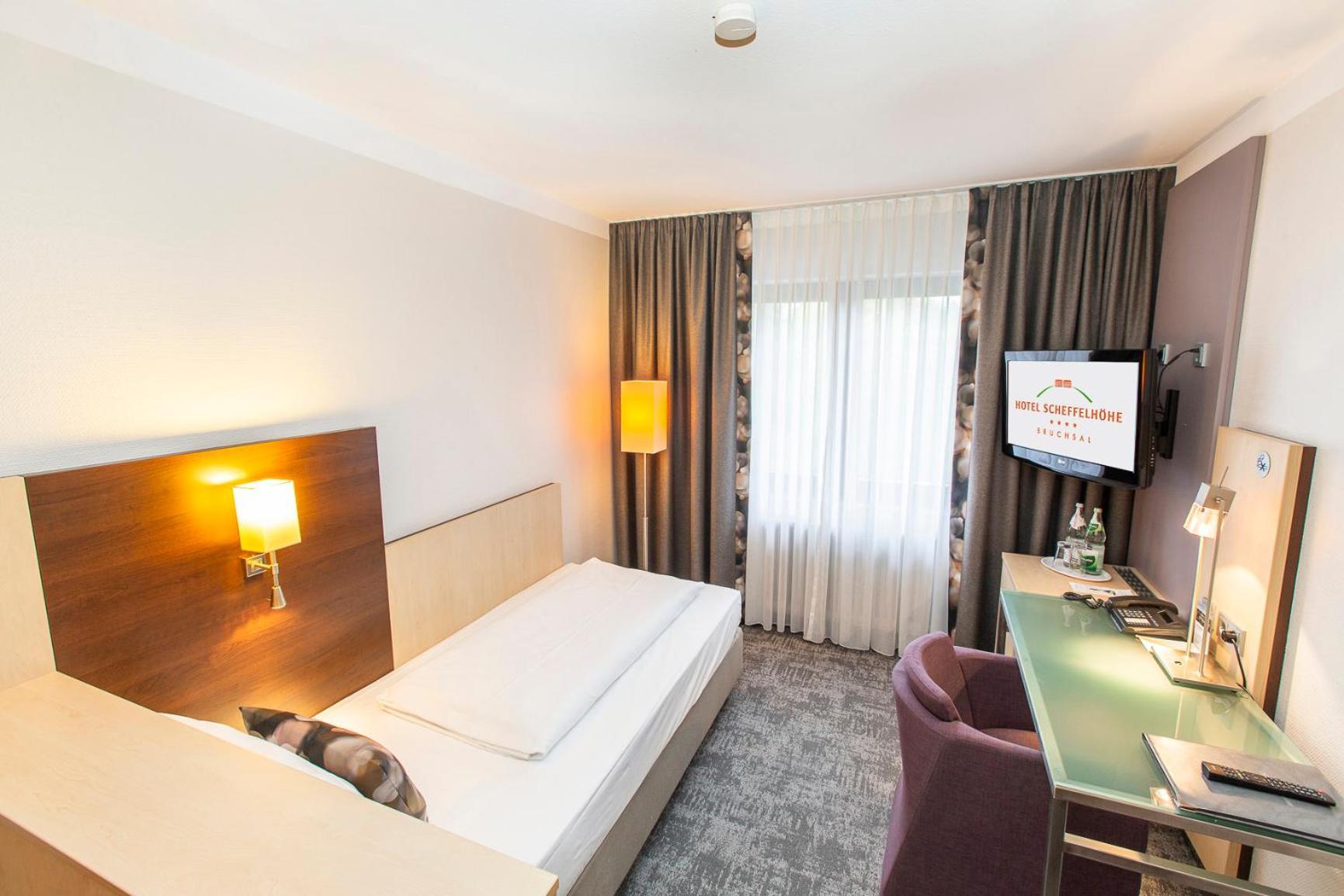Hotel Scheffelhoehe Bruchsal Extérieur photo
